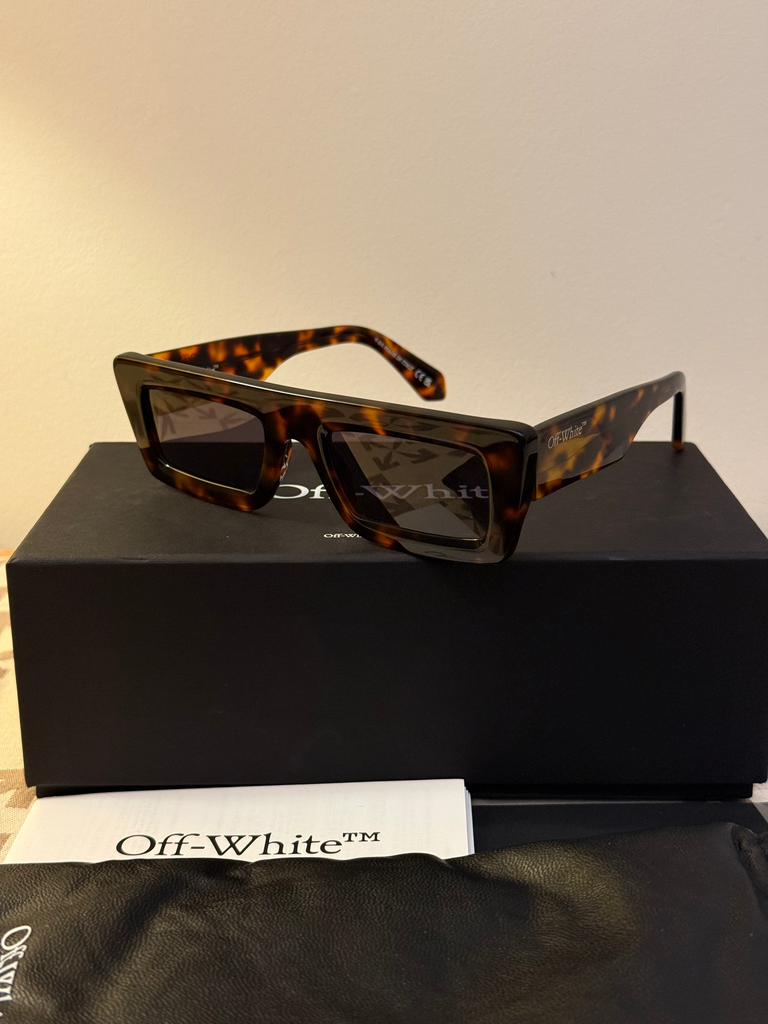 Off-White sunglasses brown 