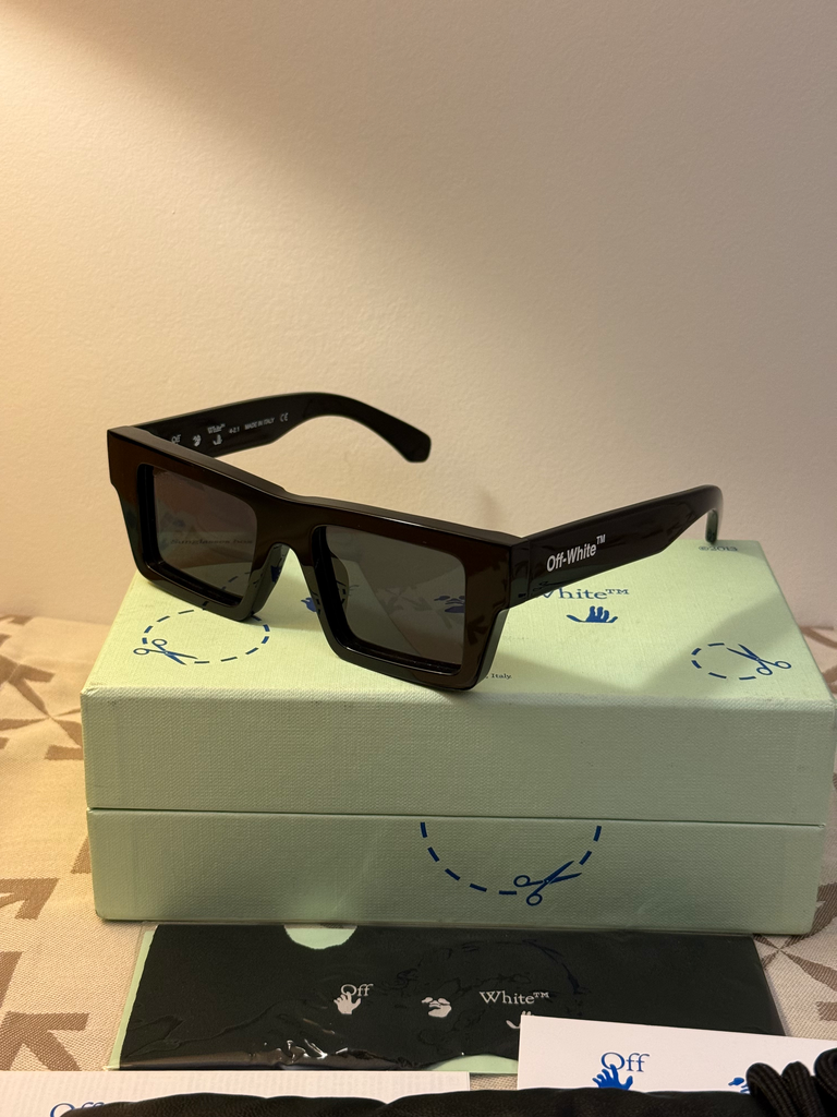 Off-White sunglasses black white